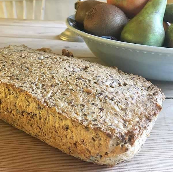 Glutenfritt brød med mandelmel